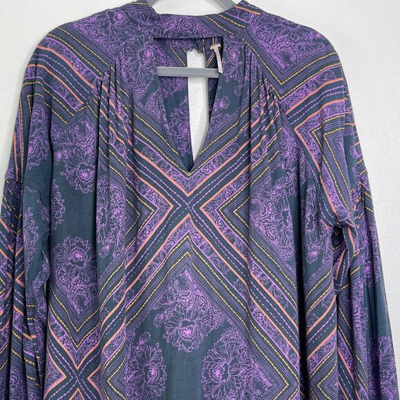 Free People Walking On A Dream Purple Front Key Hole Tunic Top Size Medium - Picture 4 of 7